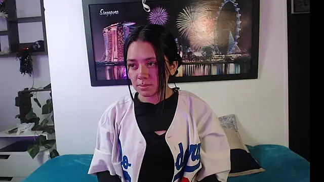 Snapshot of hellenngp chatting on November 5, 2025, 7:47 pm hellenngp online show from November 5, 2025, 7:47 pm