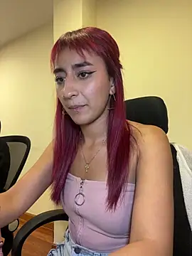 JuliethaDemon  online show from April 16, 2026, 9:39 pm