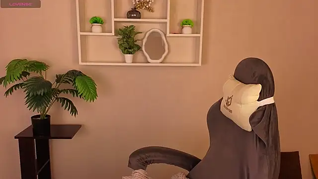 Miche1le Allenne online show from March 6, 2026, 1:13 am