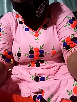 ANNA HOT111 online show from November 12, 2025, 5:02 pm