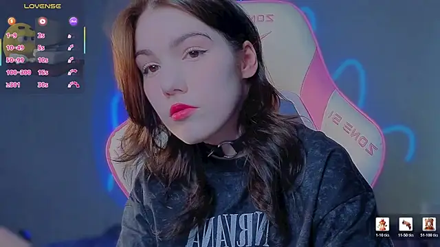 Sophie SkyAngel online show from May 26, 2026, 4:14 pm