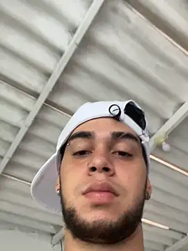 enzo vittale03  online show from September 21, 2025, 3:35 pm