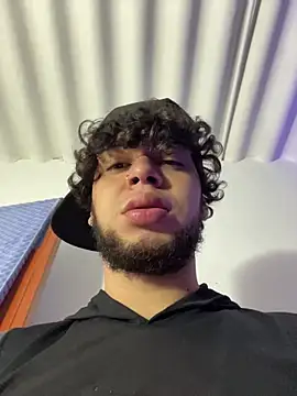 enzo vittale03  online show from February 12, 2026, 6:25 pm