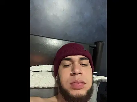 enzo vittale03  online show from February 23, 2026, 1:25 am