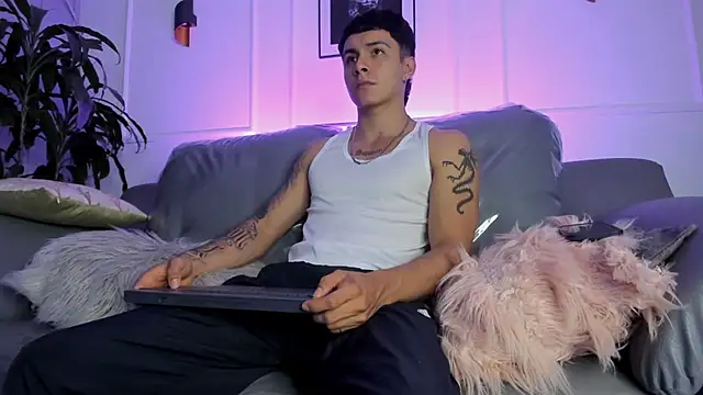 Leo santoro online show from February 23, 2026, 2:03 pm