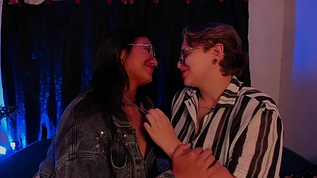 Snapshot of CrazyCakes_ chatting on October 9, 2025, 5:49 am CrazyCakes online show from October 9, 2025, 5:49 am