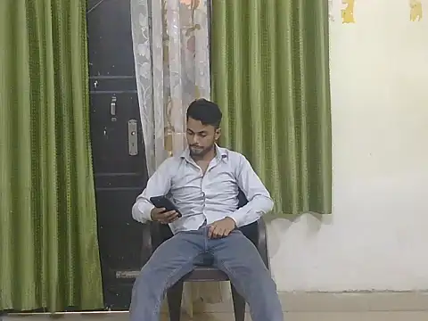 Snapshot of ursdreamperson chatting on June 1, 2026, 1:29 am ursdreamperson online show from June 1, 2026, 1:29 am