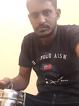 krishjaat43 online show from February 18, 2026, 5:14 am