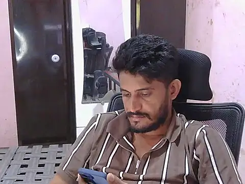 Snapshot of krishjaat43 chatting on May 15, 2026, 2:40 am krishjaat43 online show from May 15, 2026, 2:40 am