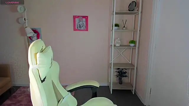 Snapshot of Lori_Blossom chatting on September 30, 2025, 8:19 am Lori Blossom online show from September 30, 2025, 8:19 am