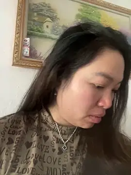 Nhung584 online show from May 3, 2026, 4:29 am