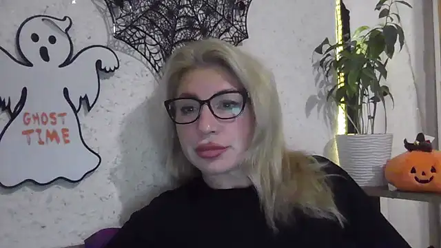 fox red lady7 online show from October 28, 2025, 7:27 pm