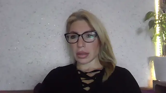 fox red lady7 online show from November 6, 2025, 9:10 am