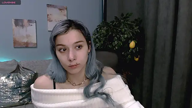 Snapshot of SophieAsh chatting on September 28, 2025, 3:39 pm SophieAsh online show from September 28, 2025, 3:39 pm