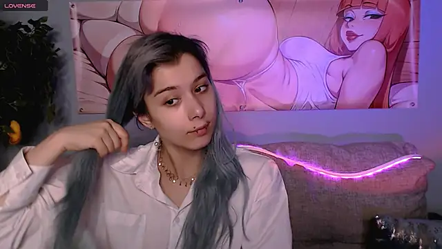 Snapshot of SophieAsh chatting on October 5, 2025, 8:34 am SophieAsh online show from October 5, 2025, 8:34 am