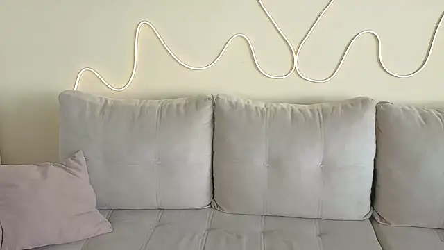 KathrynBrooks online show from April 3, 2026, 1:09 pm