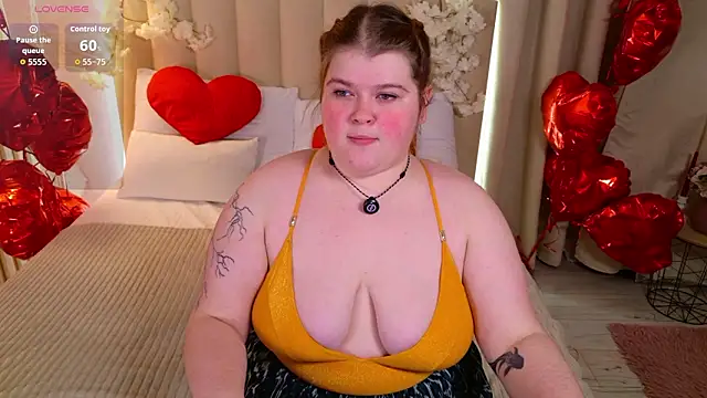 Mia Ray online show from February 9, 2026, 5:39 pm