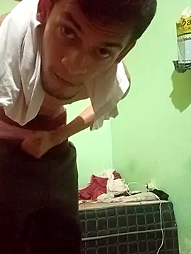 Snapshot of InmostDuelistEX chatting on September 12, 2025, 5:02 pm InmostDuelistEX online show from September 12, 2025, 5:02 pm