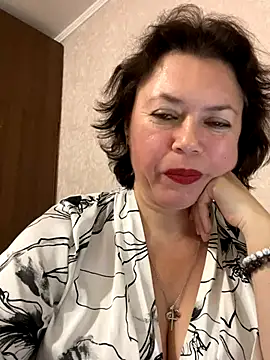 Kiravix online show from November 24, 2025, 6:51 pm