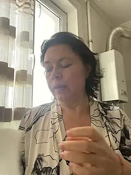 Snapshot of Kiravix chatting on February 19, 2026, 7:59 am Kiravix online show from February 19, 2026, 7:59 am