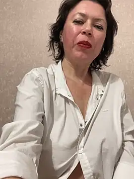 Snapshot of Kiravix chatting on February 22, 2026, 7:23 pm Kiravix online show from February 22, 2026, 7:23 pm