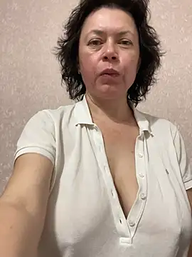 Snapshot of Kiravix chatting on March 2, 2026, 6:48 pm Kiravix online show from March 2, 2026, 6:48 pm