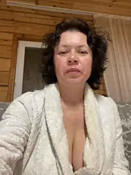 Snapshot of Kiravix chatting on March 28, 2026, 8:08 pm Kiravix online show from March 28, 2026, 8:08 pm