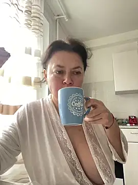 Snapshot of Kiravix chatting on April 2, 2026, 8:12 am Kiravix online show from April 2, 2026, 8:12 am