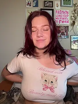 zarialove online show from November 11, 2025, 9:59 pm