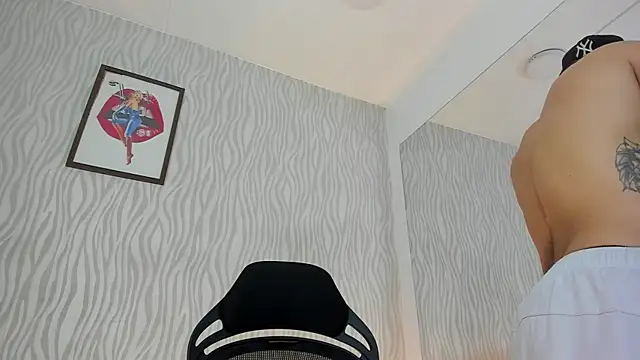 Snapshot of dylan_jacobx chatting on September 28, 2025, 3:23 am dylan jacobx online show from September 28, 2025, 3:23 am