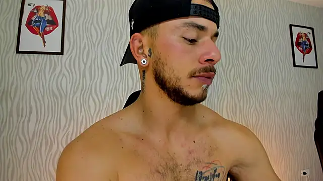 Snapshot of dylan_jacobx chatting on October 16, 2025, 2:56 am dylan jacobx online show from October 16, 2025, 2:56 am
