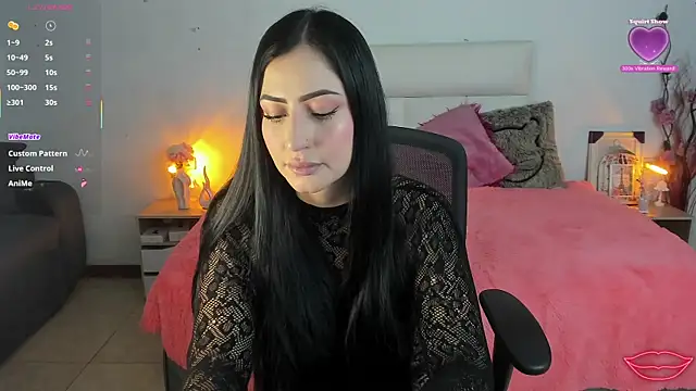 hannahdvil1 online show from May 28, 2026, 12:35 pm