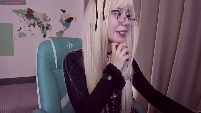 meomeee online show from April 22, 2026, 4:19 pm