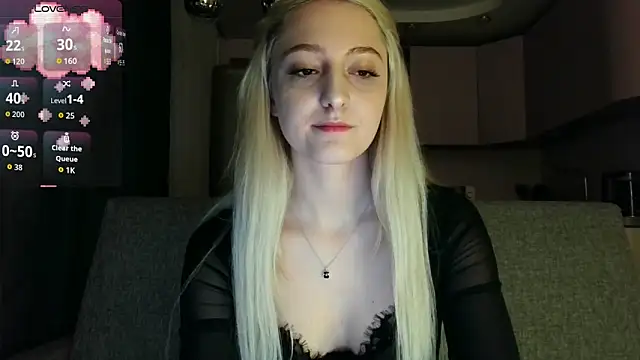 white liillyy online show from October 19, 2025, 8:20 pm