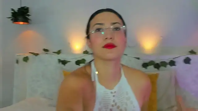 victoria flores1 online show from February 18, 2026, 9:22 pm