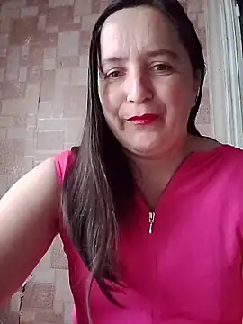 Snapshot of EvelinCutex chatting on June 3, 2026, 6:27 am EvelinCutex online show from June 3, 2026, 6:27 am