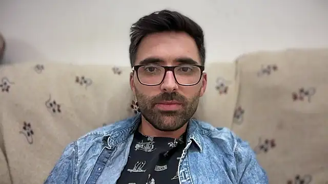 Snapshot of Alicante34 chatting on October 18, 2025, 2:14 am Alicante34 online show from October 18, 2025, 2:14 am