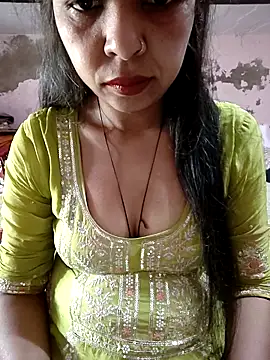 Snapshot of Paakhi-Singh chatting on December 22, 2025, 6:10 am Paakhi-Singh online show from December 22, 2025, 6:10 am