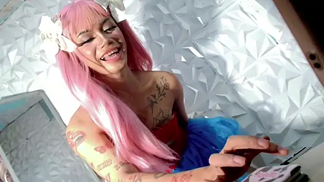 Snapshot of hugecockbabe chatting on October 5, 2025, 12:36 pm hugecockbabe online show from October 5, 2025, 12:36 pm