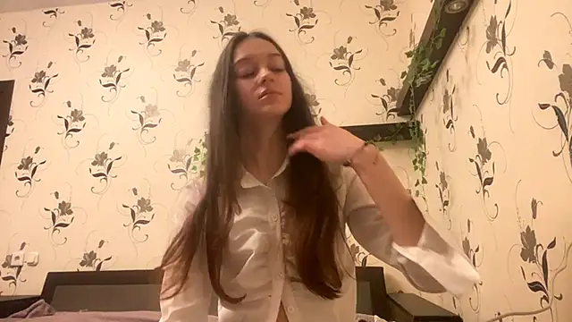 Snapshot of AshleyEady chatting on September 25, 2025, 5:49 pm AshleyEady online show from September 25, 2025, 5:49 pm