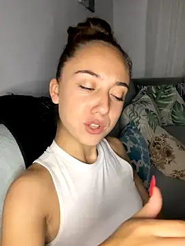 CristinaSww online show from October 18, 2025, 8:20 pm