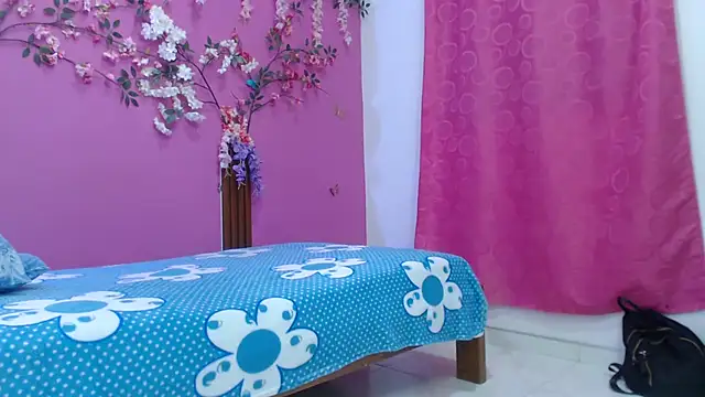 skinnybarbie022 online show from February 3, 2026, 1:04 am