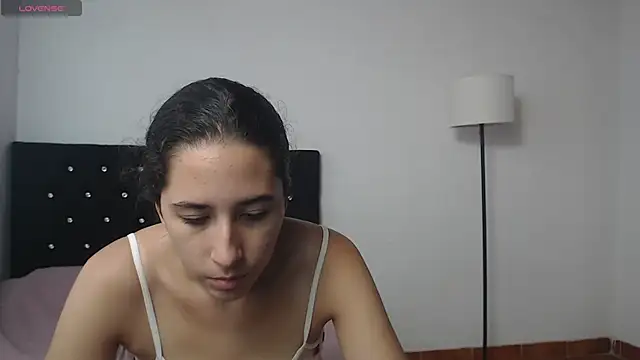 lilacream online show from September 28, 2025, 3:50 pm