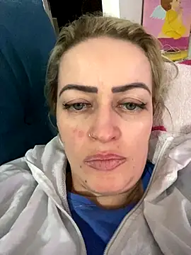 Snapshot of Alerquinasc chatting on September 22, 2025, 11:51 pm Alerquinasc online show from September 22, 2025, 11:51 pm