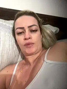 Snapshot of Alerquinasc chatting on October 30, 2025, 6:15 am Alerquinasc online show from October 30, 2025, 6:15 am