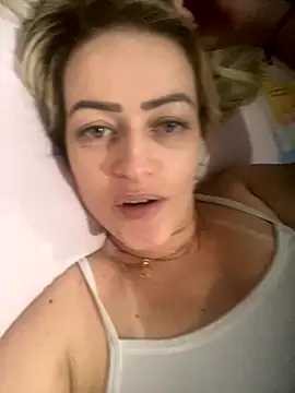 Snapshot of Alerquinasc chatting on November 28, 2025, 10:01 pm Alerquinasc online show from November 28, 2025, 10:01 pm