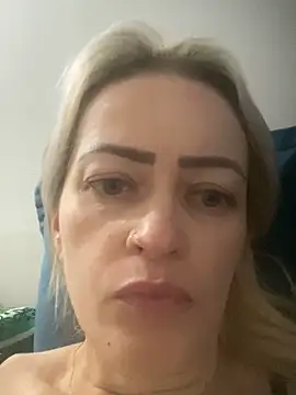 Snapshot of Alerquinasc chatting on November 30, 2025, 9:19 pm Alerquinasc online show from November 30, 2025, 9:19 pm