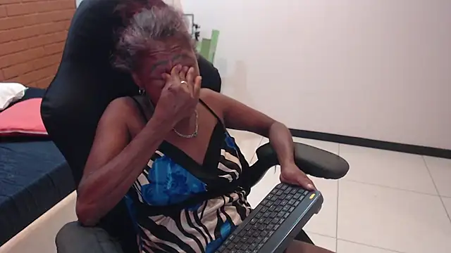 Snapshot of JackyHotBlack chatting on November 6, 2025, 12:00 am JackyHotBlack online show from November 6, 2025, 12:00 am