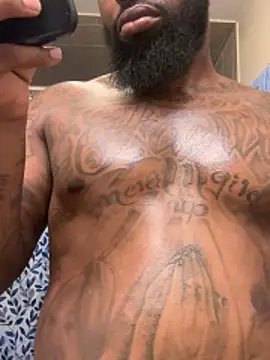 Snapshot of StandOnthatboy chatting on March 27, 2026, 11:37 pm StandOnthatboy online show from March 27, 2026, 11:37 pm