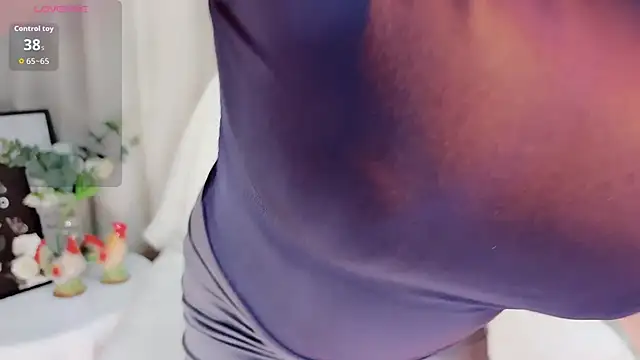 Snapshot of shishi_baby chatting on October 18, 2025, 4:15 am shishi baby online show from October 18, 2025, 4:15 am